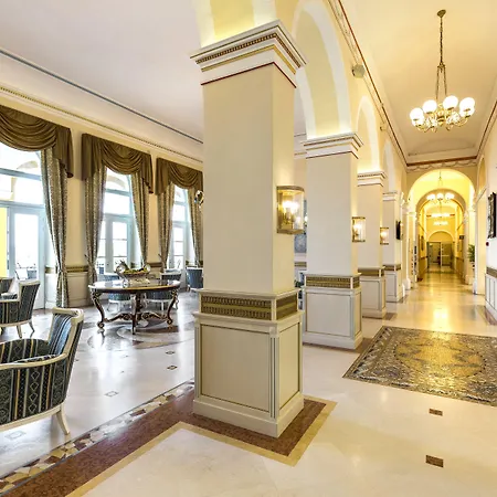 Kvarner Palace 호텔