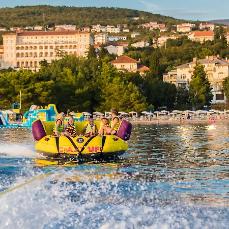Kvarner Palace 호텔 4*