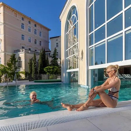 호텔 Kvarner Palace 4*