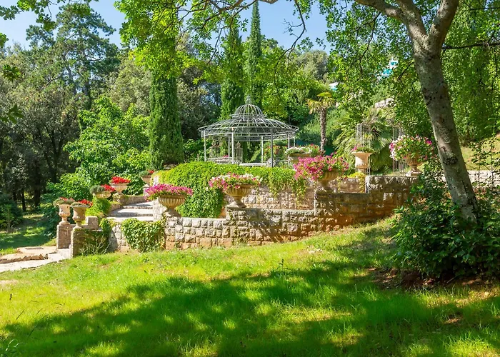 Hotel Kvarner Palace 4*