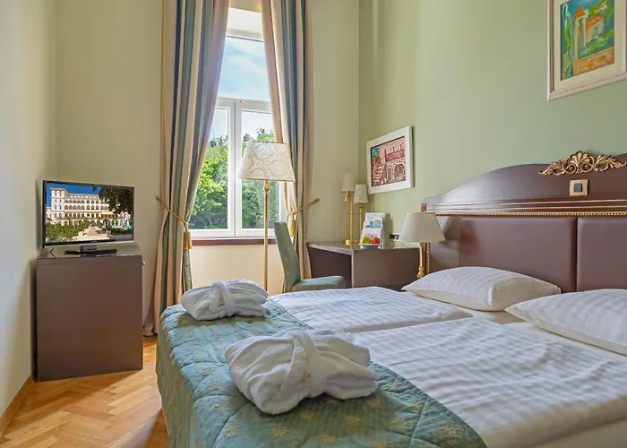 Ξενοδοχείο Kvarner Palace 4*