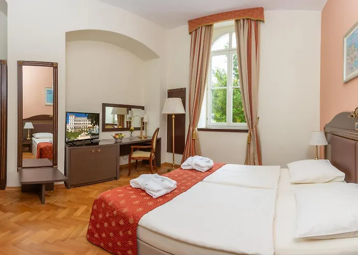 Hotel Kvarner Palace