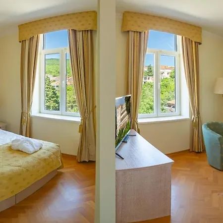 Kvarner Palace 4*
