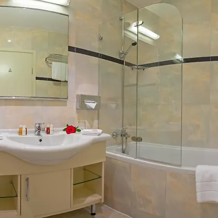 Kvarner Palace 4*