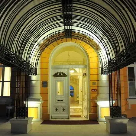 Kvarner Palace 4*
