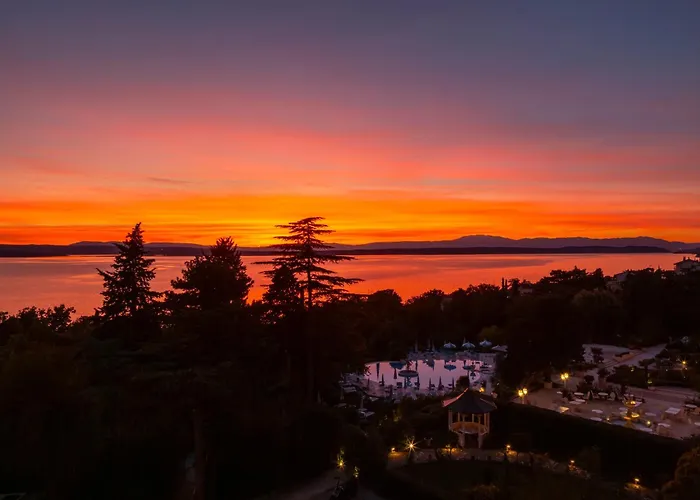 克瓦内尔宫酒店 4*